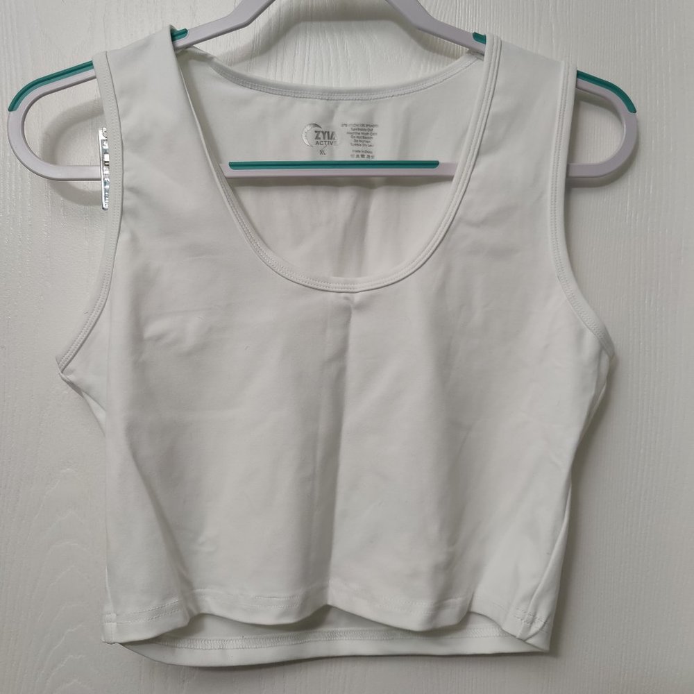 ZYIA Activewear White Stronger Tank (XL)